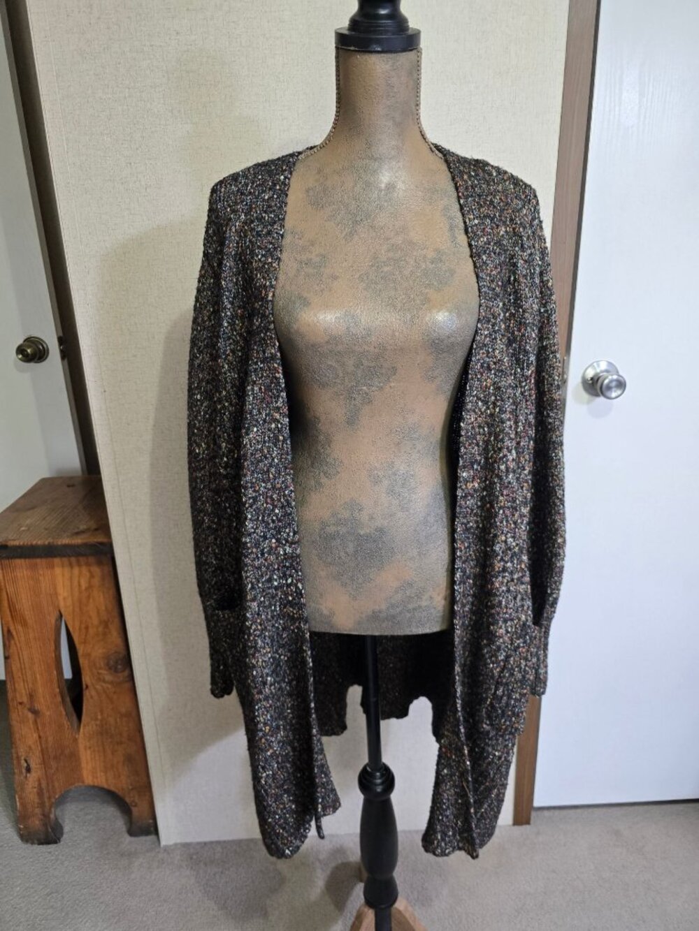 Terra & Sky 2X Open Cardigan Black Multicolor Knit Front Pockets